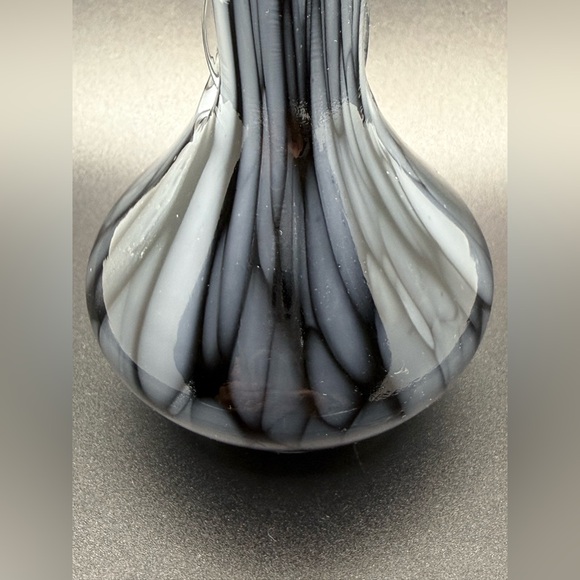 Vintage Bud Vase - Picture 5 of 8